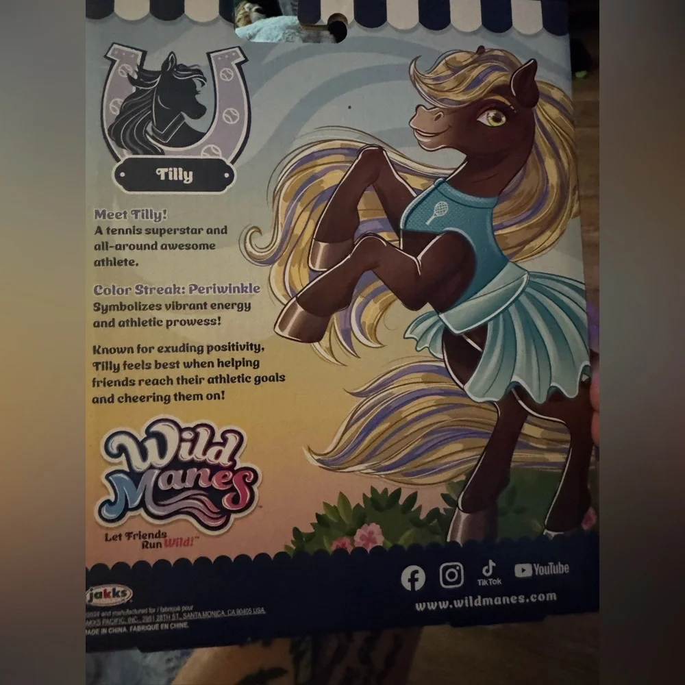 Wild Manes pony like My Little Pony but poseable NEW